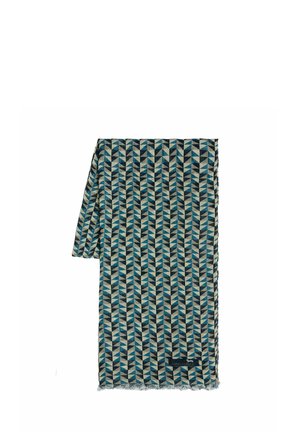 Złożony szalik z powtarzającym się geometrycznym wzorem niebieskich, czarnych i beżowych szewronów oraz postrzępionymi krawędziami.