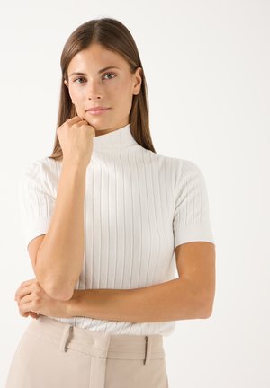 More & More, MORE & MORE FIGURBETONTER HALBARM-RIPP-PULLOVER - T-Shirt basic - offwhite