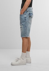 True Religion RICKY SN FLAP RAW  - Jeansshort - blue