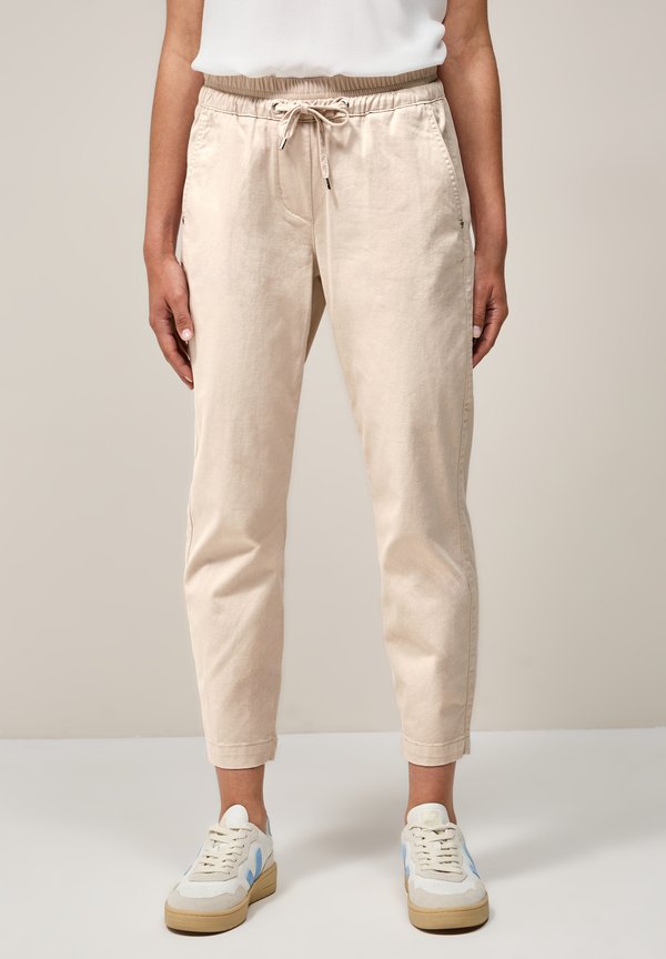 CASUAL FIT - Stoffhose - beige