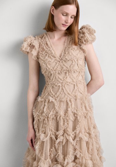 Needle & Thread AMORETTE V NECK GOWN - Gallakjole - sand
