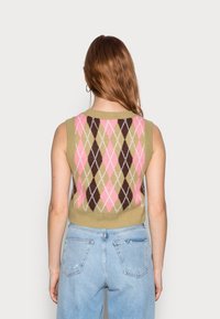 Monki Strickpullover - beige