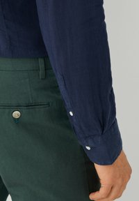 Hackett London GARMENT DYE  - Košeľa - navy