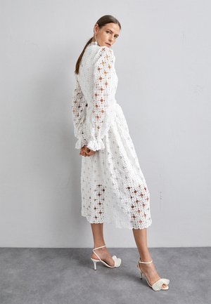 VACLAV DRESS - Cocktailkjole / festkjole - ivory