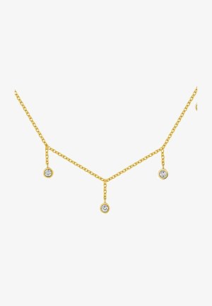 Collar de cadena de oro con tres colgantes que tienen piedras preciosas claras en forma circular, diseñado con eslabones entrelazados y un acabado suave.