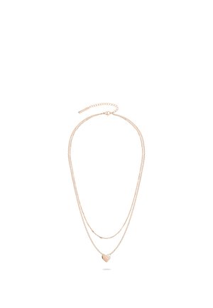 Goldkette mit zwei Lagen und kleinem facettiertem herzförmigen Anhänger an der unteren Kette, präsentiert vor weißem Hintergrund.