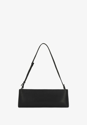 Schwarze Leder-Umhängetasche mit rechteckiger Form, glatter Textur und schlankem, verstellbarem Trageriemen. Schlichtes Design ohne sichtbare Beschläge.