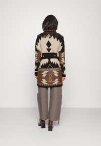 ONLY ONLMYRA CARDIGAN - Cardigan -  chesnut/humus
