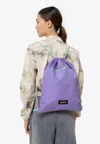 Eastpak JYMLER - Mochila de deporte - block lilac