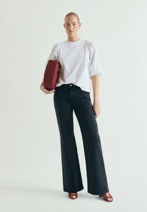 Scalpers, SCALPERS EMB PUFF TEE - Blouse - white