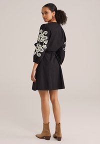 WE Fashion Rochie de zi - black