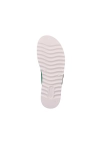 Suola in gomma bianca con scanalature testurizzate, dettagli verdi e un logo sul tallone. Superficie liscia, progettata per comfort e aderenza.