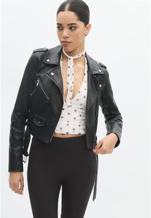 Stradivarius Giacca in similpelle - black