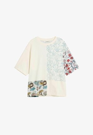 Lühikeste varrukatega kreemikas T-särk, millel ees ja varrukal kolm lillelist lapimustriga mustrit sinises, punases ja mitmevärvilises toonis.