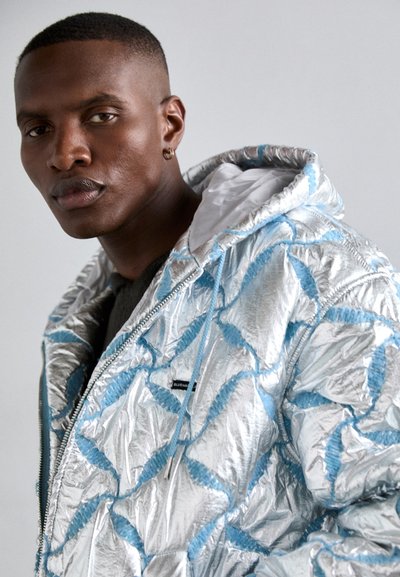 BLUEMARBLE HOODED EMBROIDERED - Casaco de inverno - reflective silver