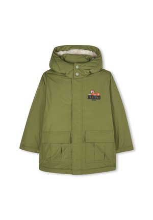 Parka à capuche vert olive avec doublure en polaire, deux poches à rabat sur le devant, boutons-pression et un petit logo tigre orange brodé sur la poitrine.
