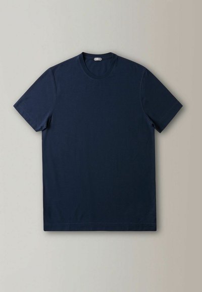 T-shirt bleu marine en coton, avec un col rond, des manches courtes, et une texture lisse. Pas de motifs ou d'accents visibles.