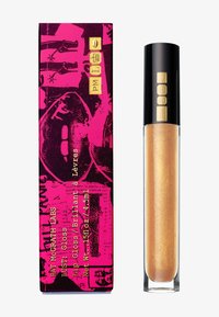 Goldschimmer-Lipgloss in durchsichtiger Tube mit schwarzem Deckel, der goldene, geprägte Logos trägt, neben einer pinken und schwarzen grafisch gemusterten Box.