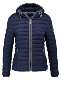 Granatowa kurtka puchowa z kapturem, pikowana, z zamkiem z przodu i szarymi akcentami. Posiada dwie boczne kieszenie i sznurek do regulacji w kapturze.