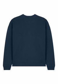 Felpa blu navy con maniche lunghe, collo rotondo, polsini e orlo a costine. Texture liscia, senza motivi o accenti, vista da dietro.