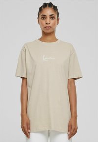 Karl Kani - SMALL SIGNATURE ESSENTIAL - Camiseta estampada - light brown Imagen en miniatura 1