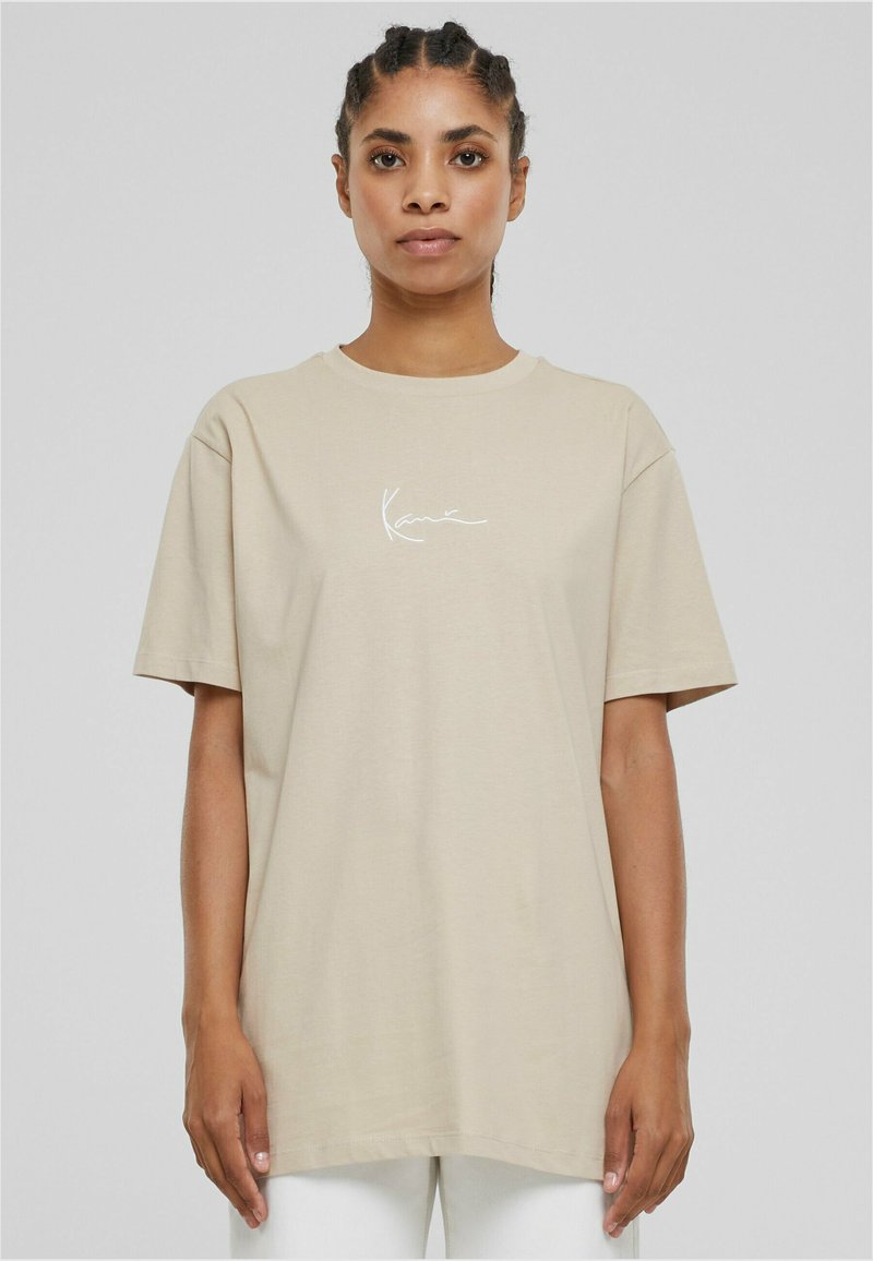 Karl Kani - SMALL SIGNATURE ESSENTIAL - Camiseta estampada - light brown, Ampliar