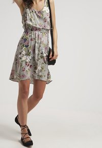 ONLY Robe de jour - khaki