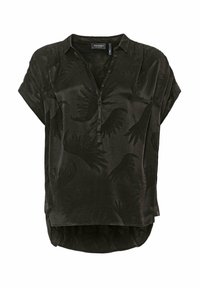 Črno kratkosleevno bluzo z gumbastim zapenjanjem, ki ima subtilen vzorec listov in nekoliko daljši hrbtni rob. Gladka tekstura tkanine.
