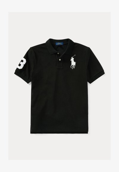 Polo noir à manches courtes avec logo blanc cheval et cavalier sur la poitrine et numéro 3 blanc sur la manche droite, col boutonné.