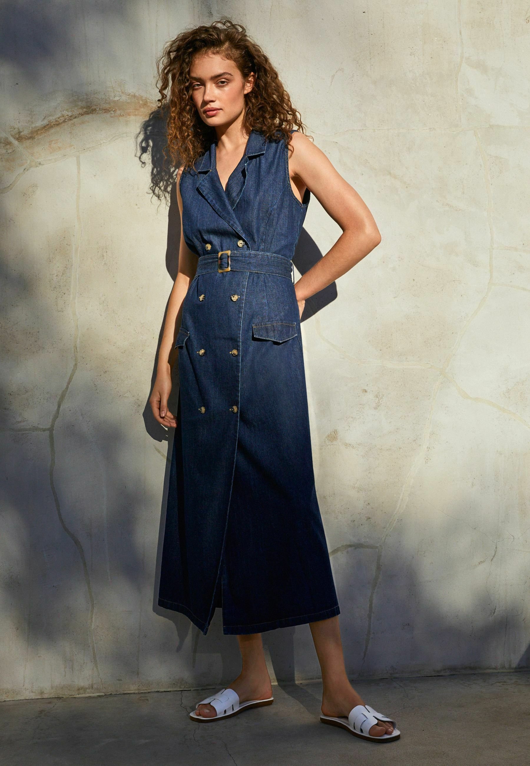 Next SLEEVELESS BELTED - Denim dress 
