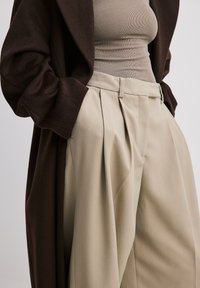 NA-KD Broek - beige