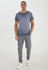 Blend BHMINO - Basic T-shirt - dark navy blue