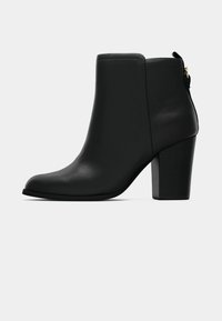 Non selezionato, black