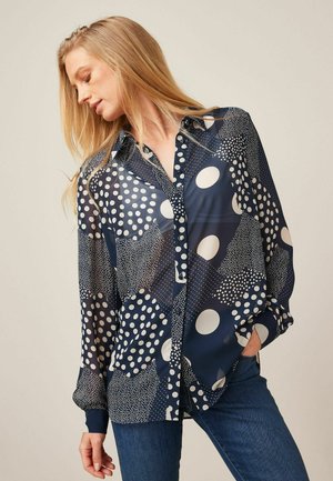 LONG SLEEVE PRINT SHEER   - Overhemdblouse - navy blue cream spot