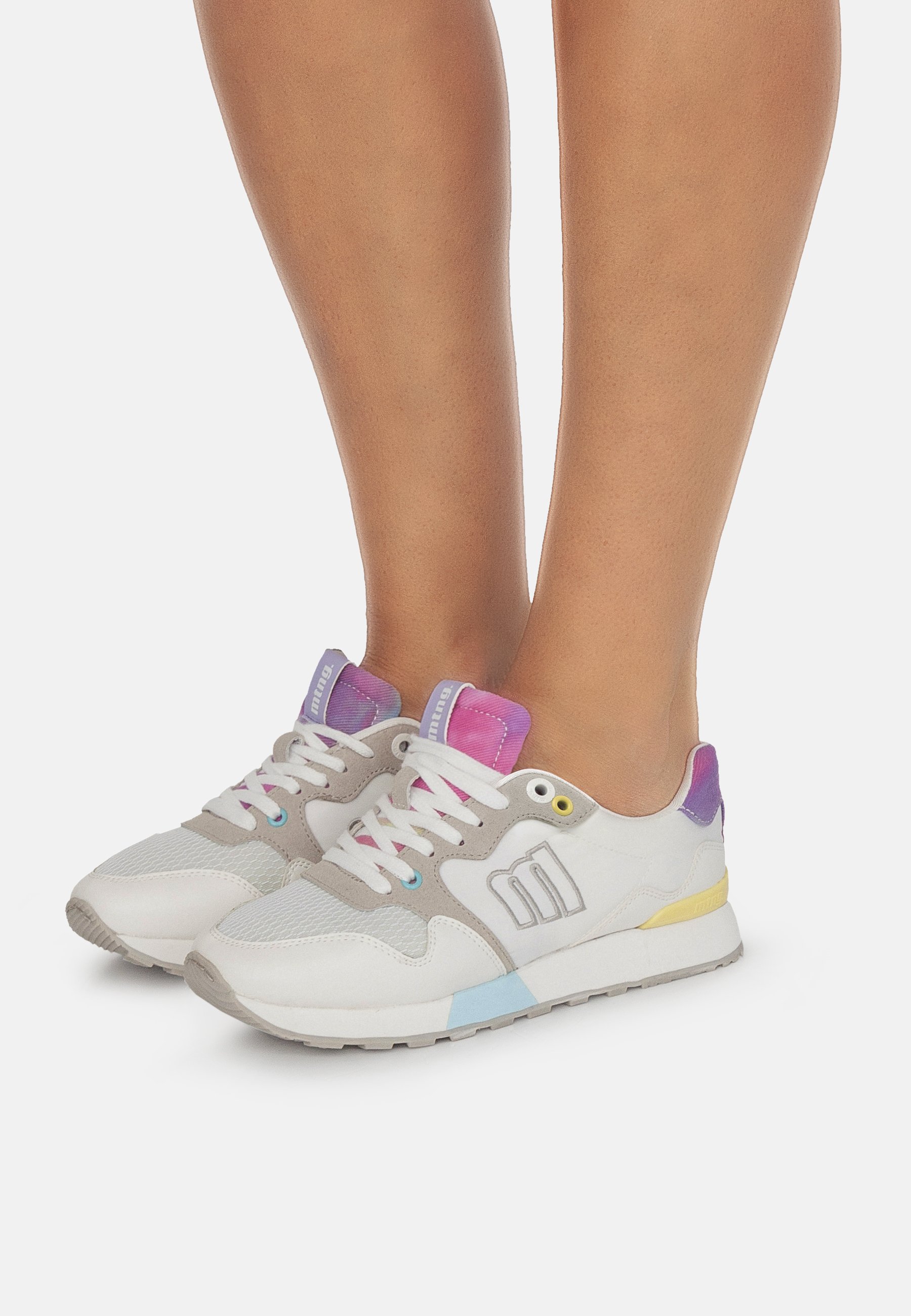 Zapatillas canvas lona cordones MTNG by THE FEST