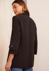 Friends Like These TO EDGE - REGULAR FIT - Blejzr - black