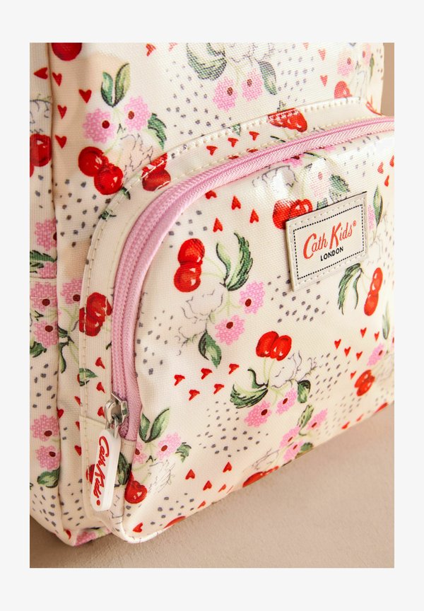 MEDIUM HEARTS – Tagesrucksack – ecru cherry