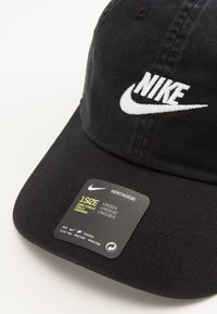 Nike Sportswear HERITAGE86 FUTURA WASHED UNISEX - Boné - black/white