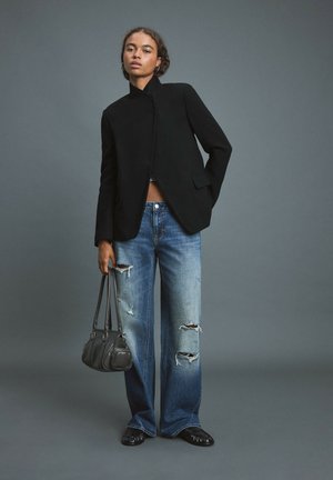 Stradivarius, ASYMMETRIC BLAZER - Blazer - black