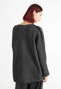 Vero Moda VMZORA V NECK CARDIGAN - Vesta na kopčanje - asphalt/black stitch