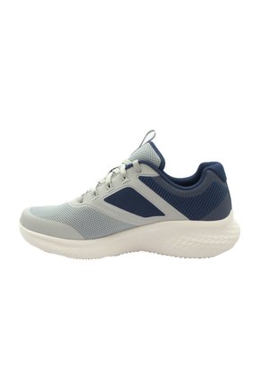 Sneaker sportive in grigio chiaro e navy, con una tomaia in rete, suola ammortizzata, chiusura con lacci e finiture testurizzate sul tallone.