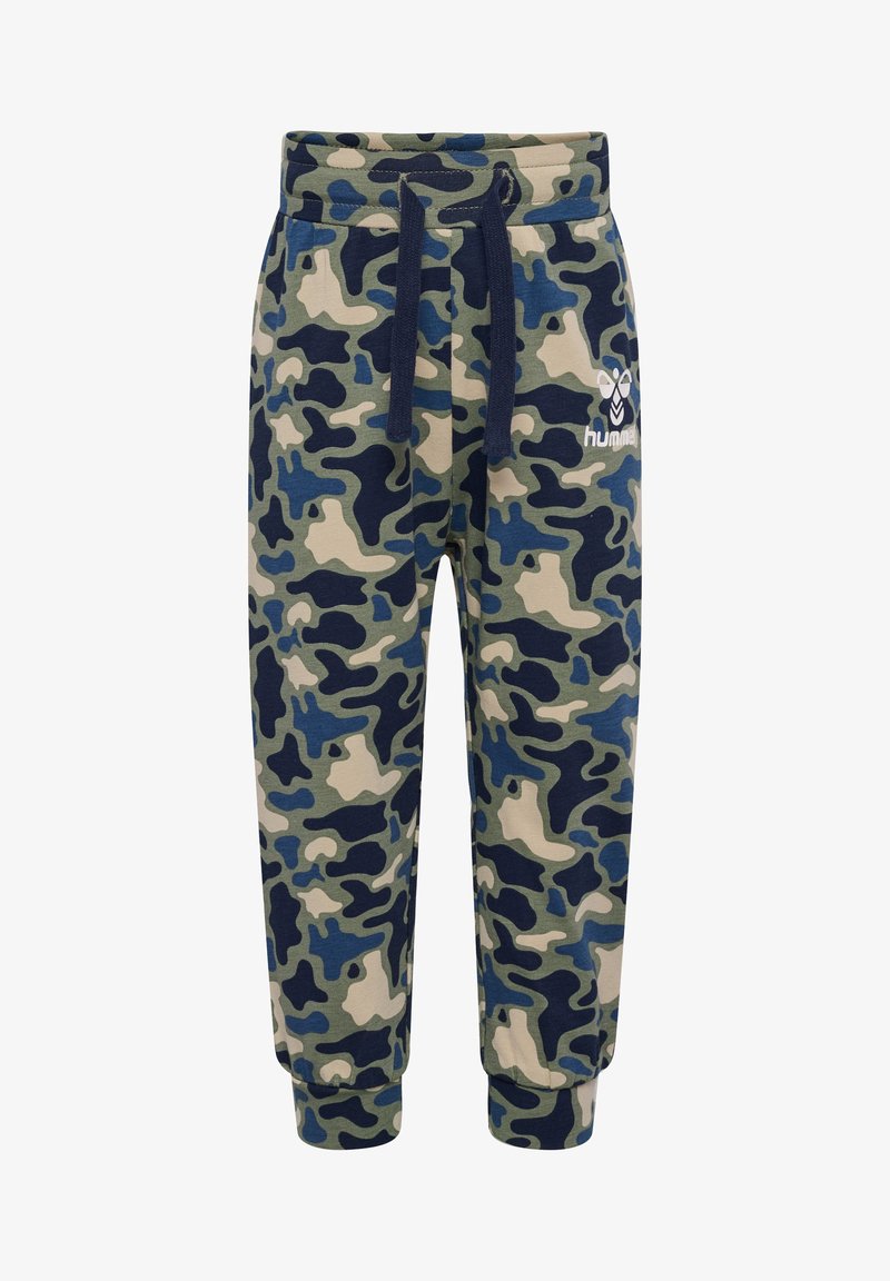 Camouflerende sweatpants in groen, blauw en beige. Kenmerken zijn een elastische tailleband met koord en geribbelde boorden. Logo aan de zijkant.