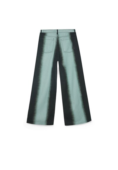 Džínsy s širokými nohavicemi s gradientním přechodem od mátově zelené po černou, vyrobené z měkkého denimu, s dvěma zadními kapsami a minimálním šitím.