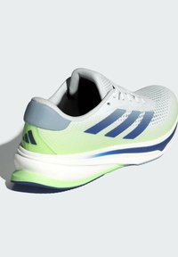adidas Performance SUPERNOVA RISE - Zapatillas running asfalto - cloud white blue green spark