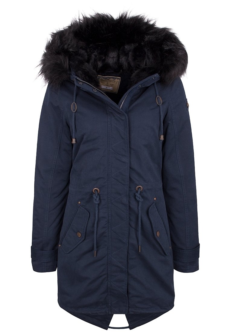 Parka de color azul marino con capucha forrada de piel, cremallera frontal, cintura con cordón y bolsillos con solapa y botón, diseñada para climas fríos.