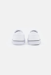 Thumbnail Image 3