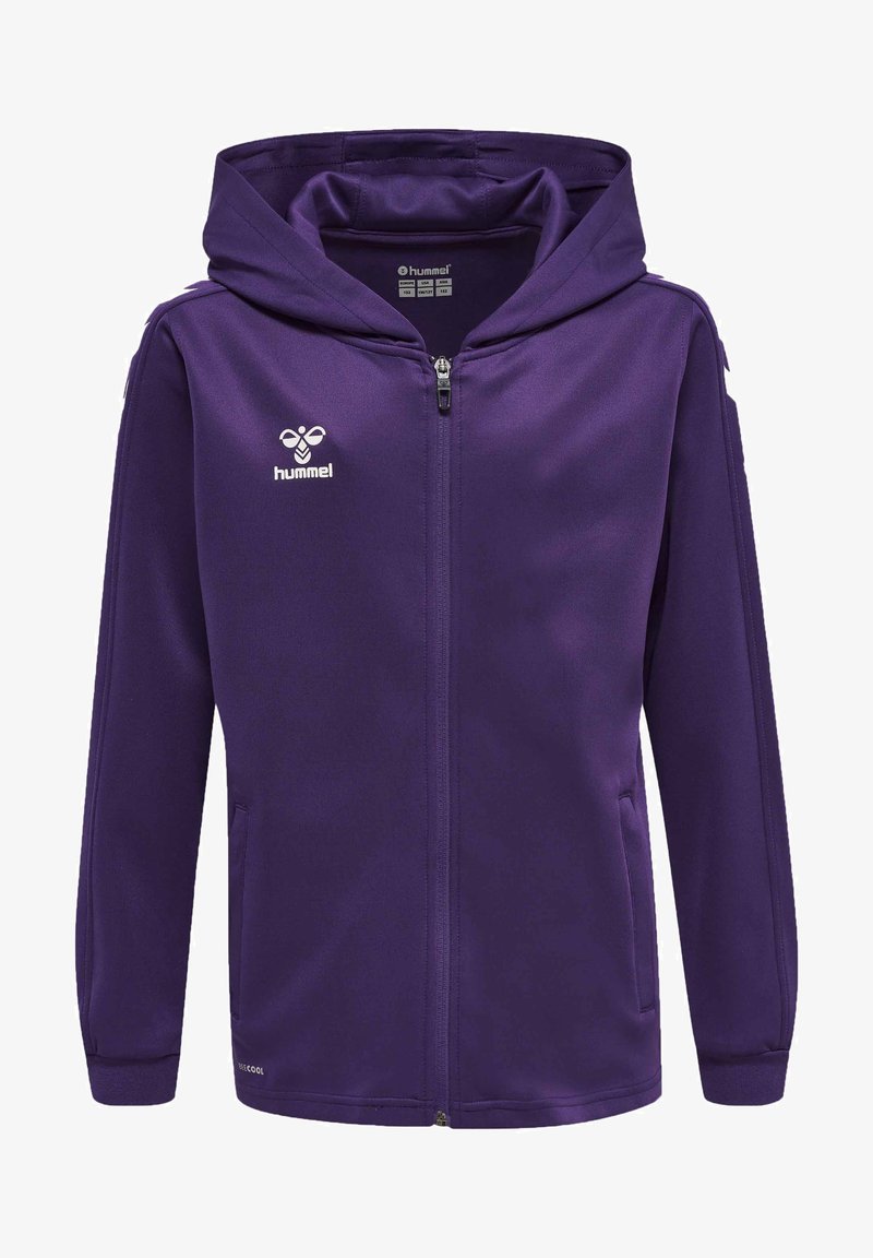 Giacca viola con cappuccio realizzata in tessuto liscio, dotata di chiusura con zip frontale, tasche laterali e un logo sulla parte superiore del petto sinistro.