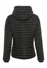 Sort pufferjakke med hætte, der har et quiltet design. Tekstureret, letvægtsstof med ribbede manchetter og bundkant.
