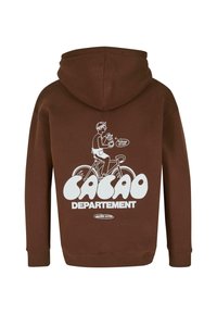Sudadera marrón con un gráfico blanco de una persona en bicicleta, sosteniendo un alimento. El texto dice "CACAO DEPARTEMENT" debajo del gráfico.