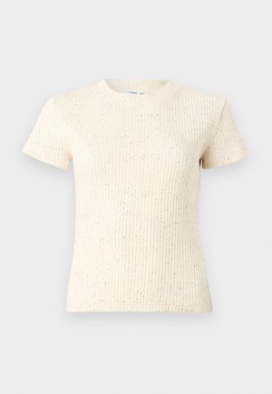 Kreemjas lühikeste varrukatega T-särk soonilise tekstuuriga, millel on õrnad täpikesed üle kogu pinna. Klassikalise ümara kaelusega ja krobelise lõikega.